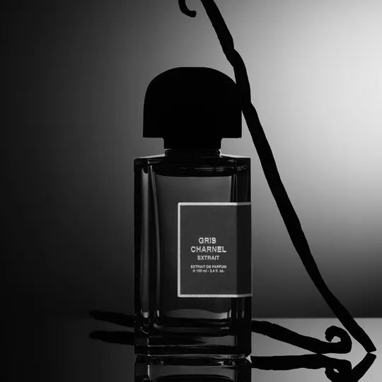 Gris Charnel Extrait de Parfum